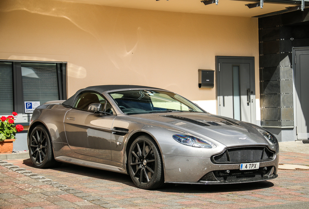 Aston Martin V12 Vantage S Roadster