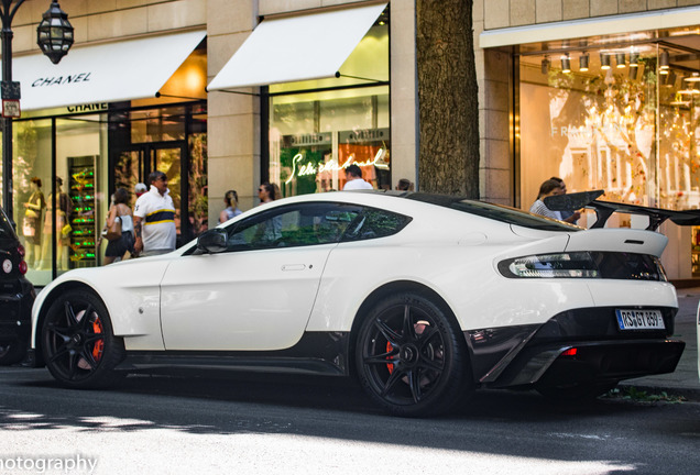 Aston Martin Vantage GT8