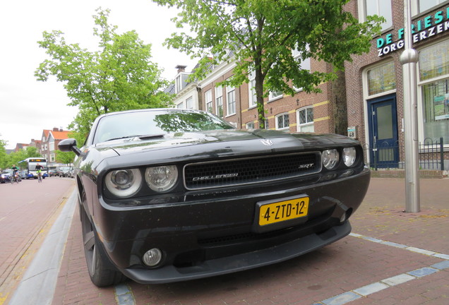 Dodge Challenger SRT-8