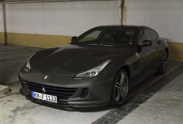 Ferrari GTC4Lusso