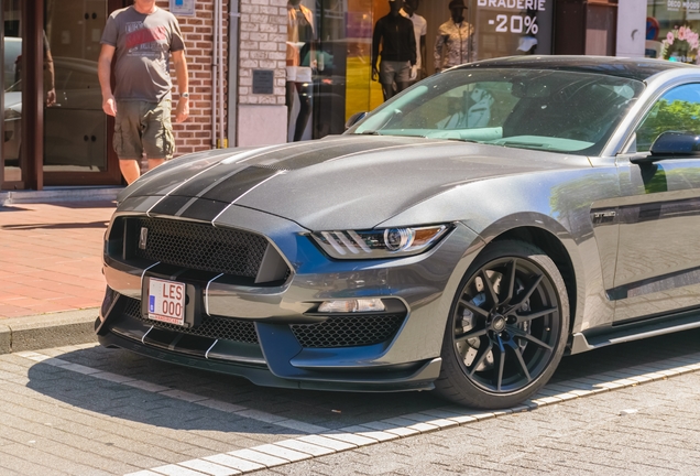 Ford Mustang Shelby GT350 2015