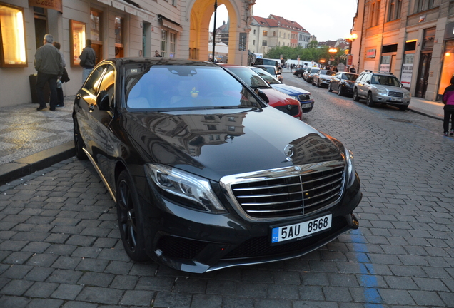 Mercedes-Benz S 63 AMG V222