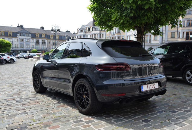 Porsche 95B Macan GTS