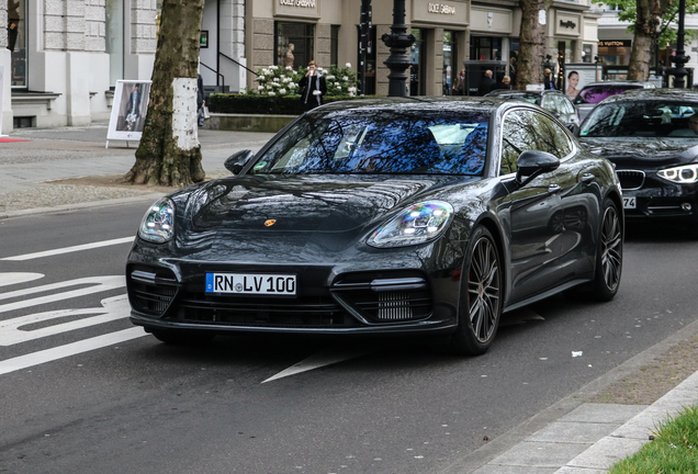 Porsche 971 Panamera Turbo