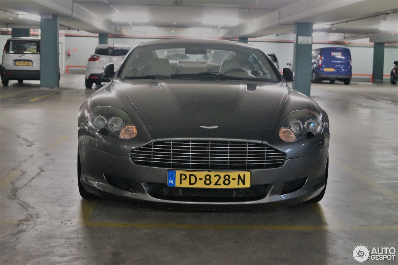 Aston Martin DB9