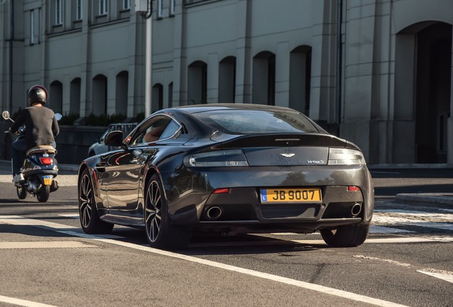 Aston Martin V8 Vantage S