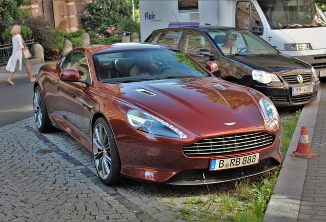 Aston Martin Virage 2011