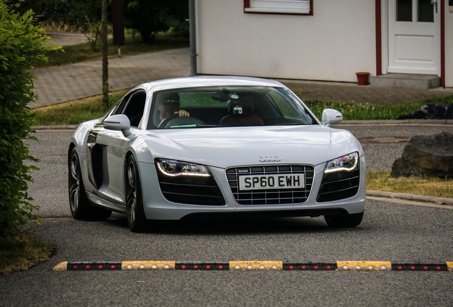 Audi R8 V10