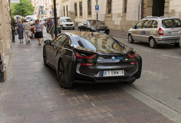 BMW i8