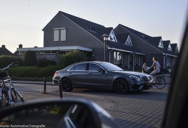 Mercedes-AMG S 63 V222