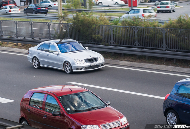 Mercedes-Benz E 55 AMG