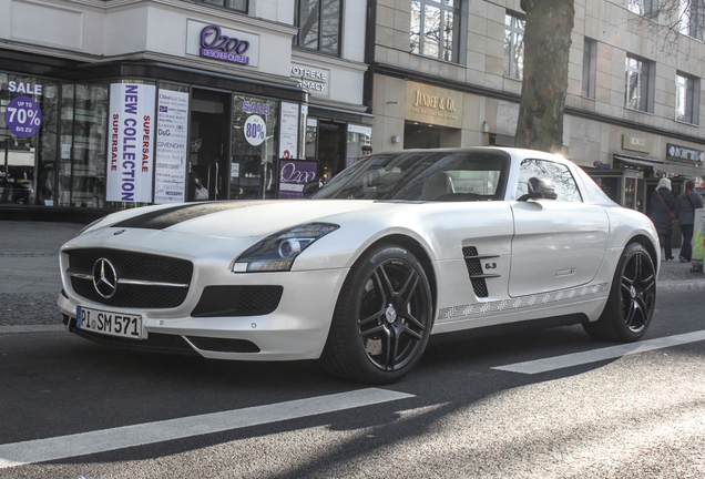 Mercedes-Benz SLS AMG