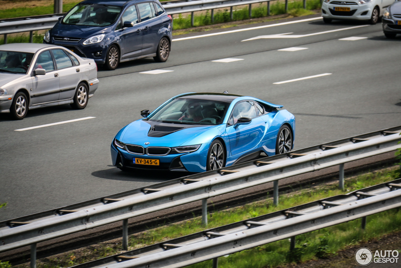 BMW i8