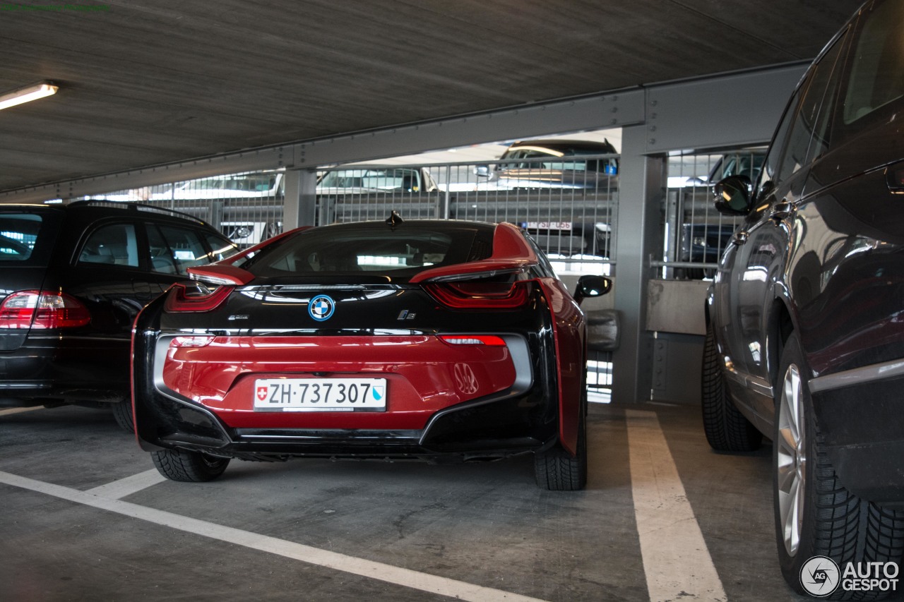 BMW i8 Protonic Red Edition