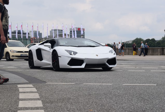 Lamborghini Aventador LP700-4