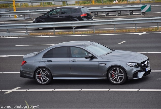 Mercedes-AMG E 63 S W213