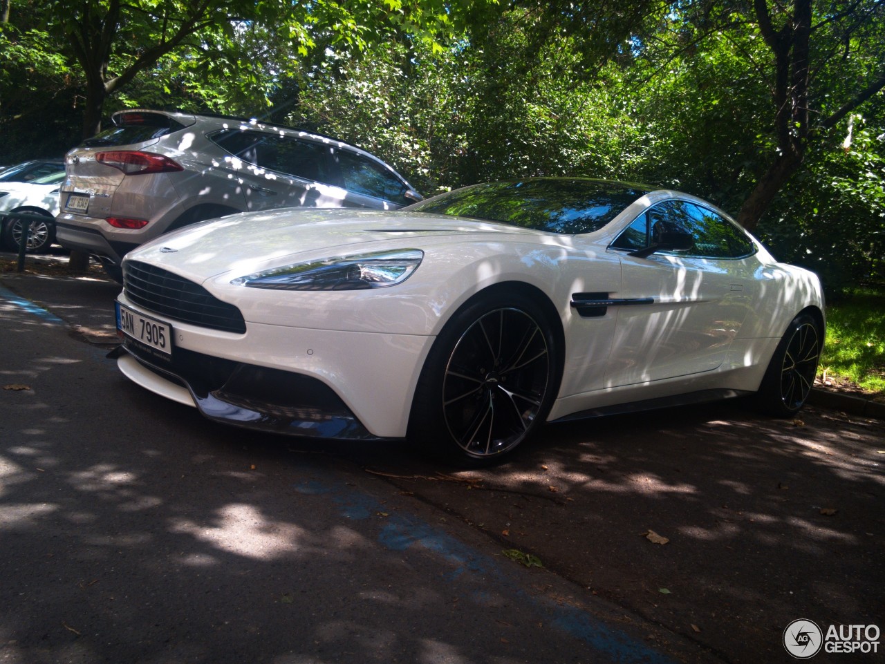 Aston Martin Vanquish 2013