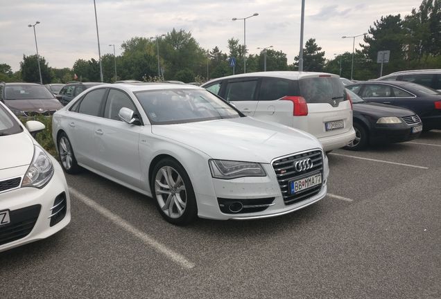 Audi S8 D4