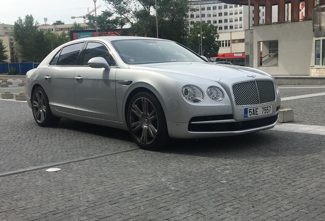 Bentley Flying Spur V8