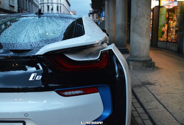 BMW i8