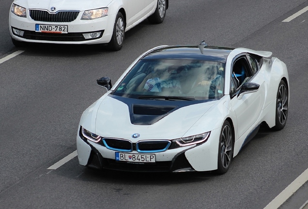 BMW i8