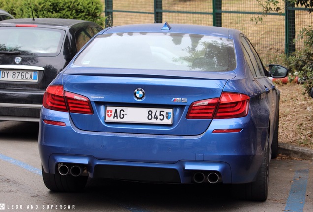 BMW M5 F10 2011