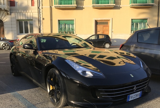 Ferrari GTC4Lusso