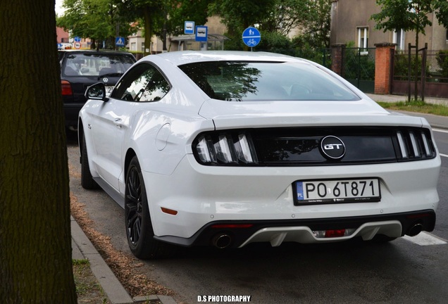 Ford Mustang GT 2015