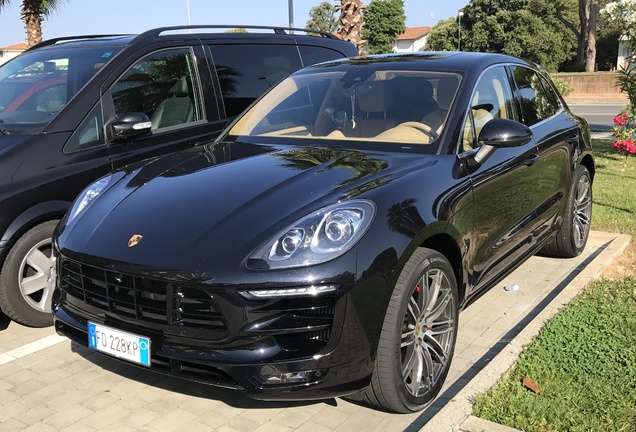 Porsche 95B Macan Turbo