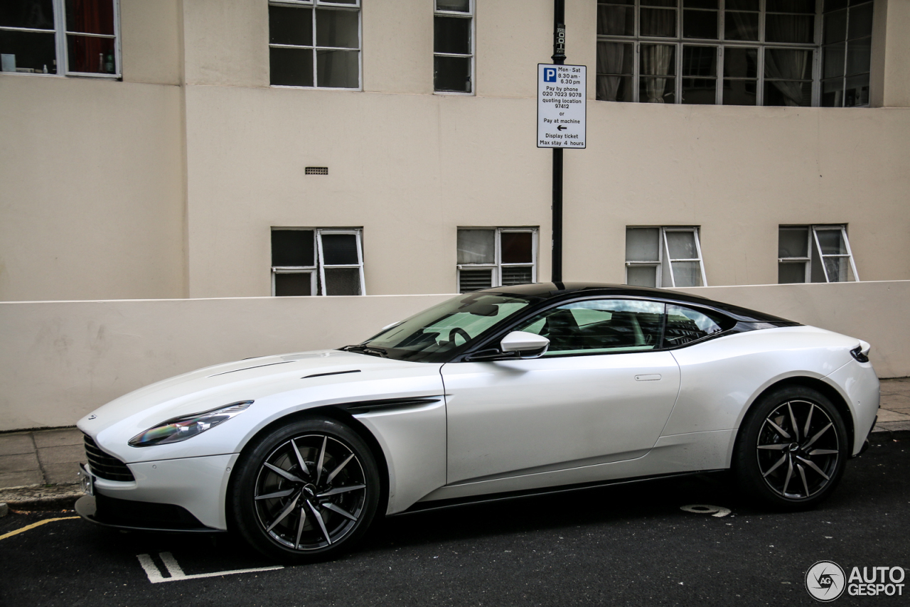 Aston Martin DB11