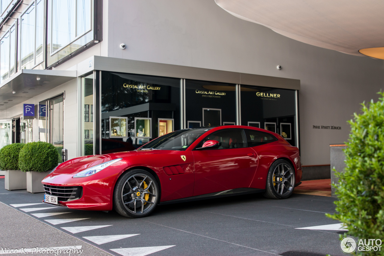 Ferrari GTC4Lusso