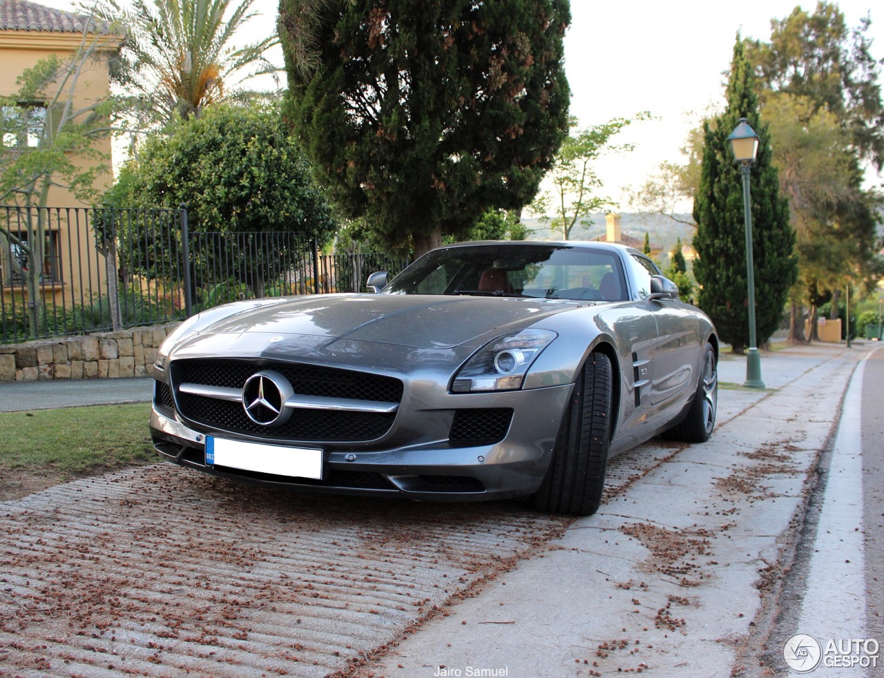 Mercedes-Benz SLS AMG