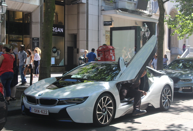 BMW i8