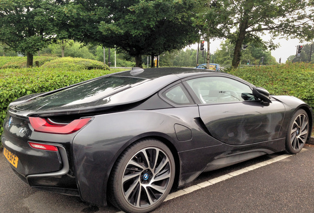 BMW i8