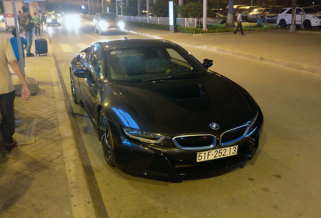 BMW i8