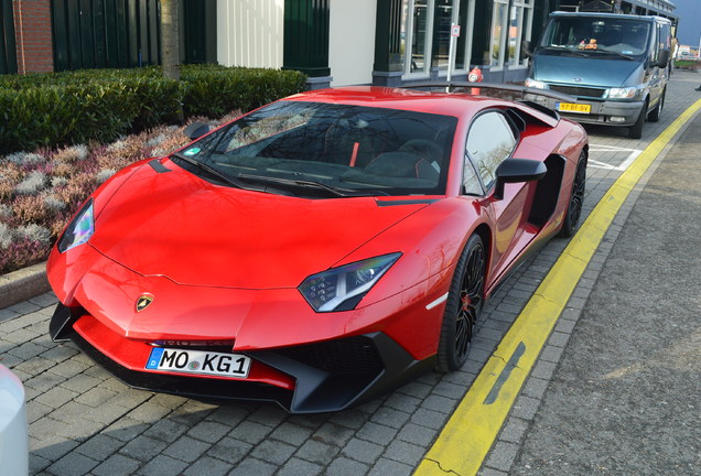 Lamborghini Aventador LP750-4 SuperVeloce