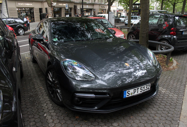 Porsche 971 Panamera Turbo