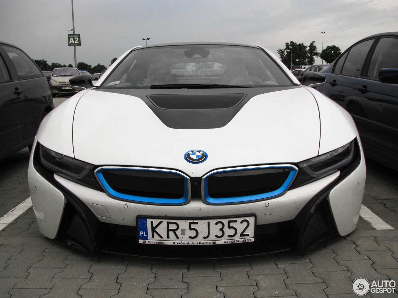 BMW i8