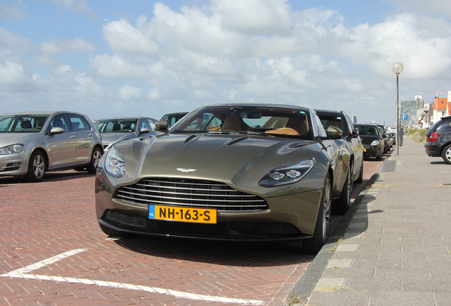 Aston Martin DB11