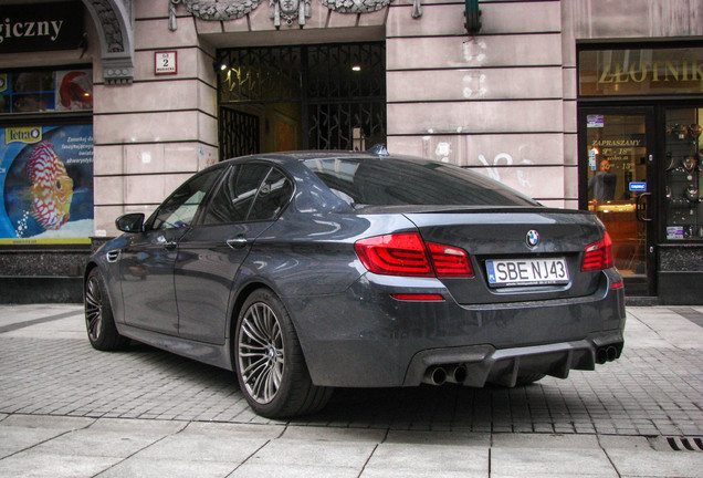 BMW M5 F10 2011