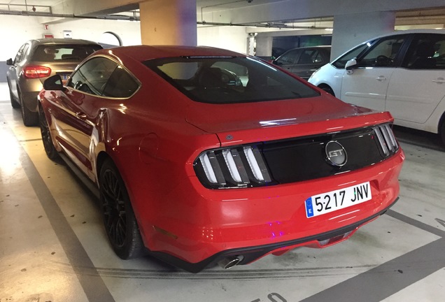 Ford Mustang GT 2015