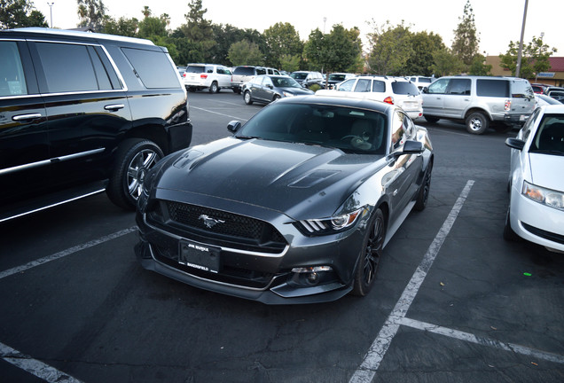 Ford Mustang GT 2015