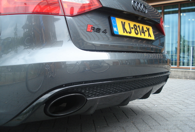 Audi RS4 Avant B8