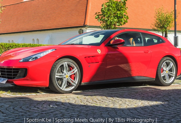 Ferrari GTC4Lusso