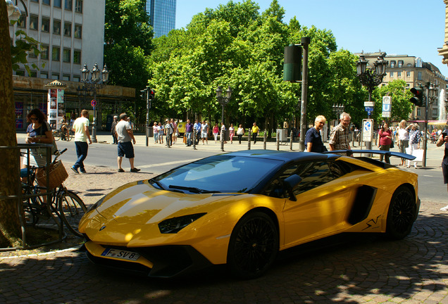 Lamborghini Aventador LP750-4 SuperVeloce Roadster