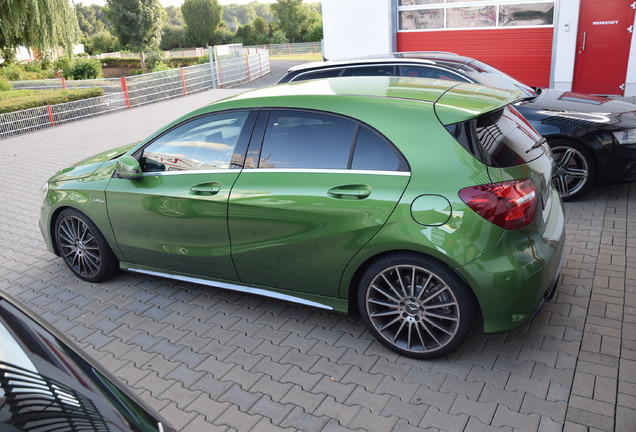 Mercedes-AMG A 45 W176 2015