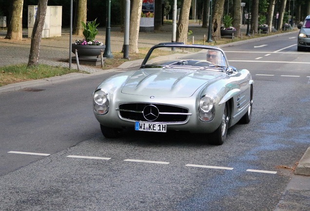 Mercedes-Benz 300SL Roadster