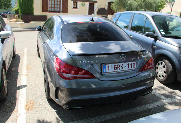 Mercedes-Benz CLA 45 AMG C117