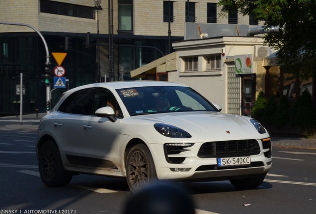 Porsche 95B Macan GTS