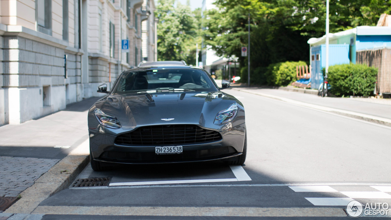 Aston Martin DB11